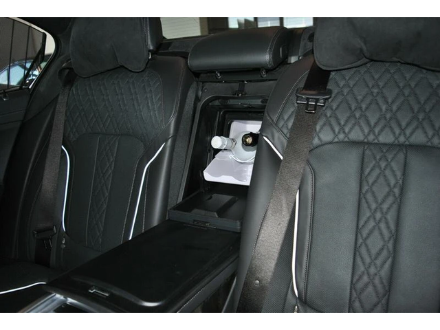 BMW 740 Ld xDrive - автомобили, коли, обяви за нови и употребявани 12