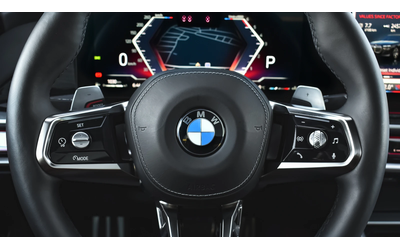 BMW 740 d xDrive M Sport Mild Hybrid Sportautomatic - автомобили, коли, обяви за нови и употребявани 8