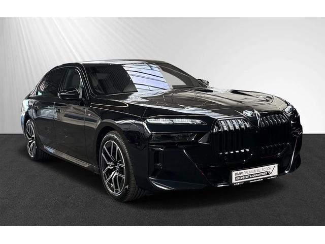 BMW 740 740d Theatre Screen - автомобили, коли, обяви за нови и употребявани 0