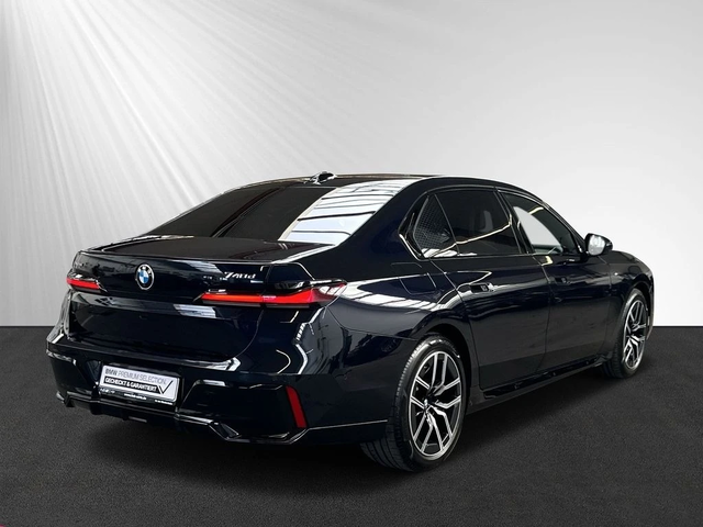 BMW 740 740d Theatre Screen - автомобили, коли, обяви за нови и употребявани 1