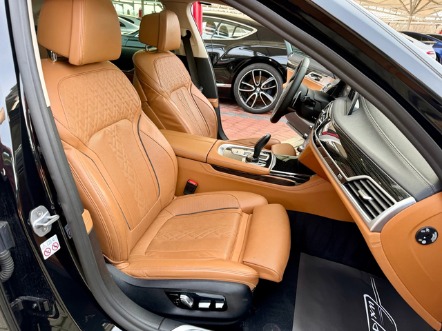 BMW 740 D#XDRIVE#M SPORT#LASER#SOFTCL#ОБДУХ#DISTR#FULL - автомобили, коли, обяви за нови и употребявани 7