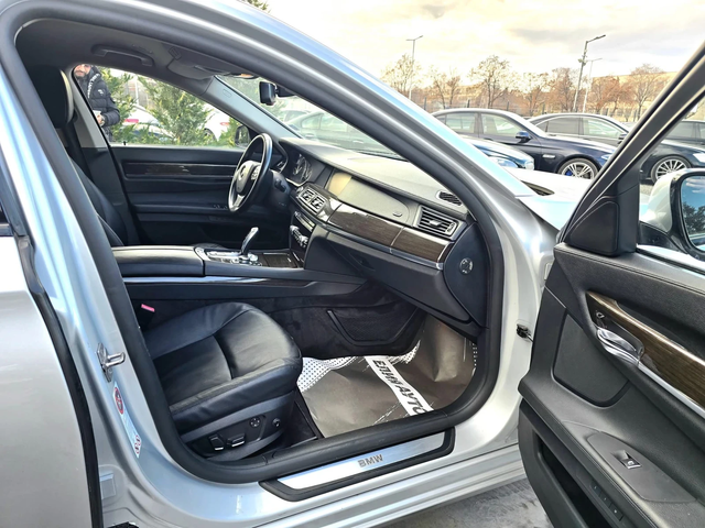 BMW 740 D XDRIVE FULL M PACK TOP ЛИЗИНГ 100% - автомобили, коли, обяви за нови и употребявани 13