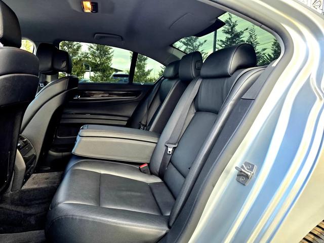 BMW 740 D XDRIVE FULL M PACK TOP ЛИЗИНГ 100% - автомобили, коли, обяви за нови и употребявани 16