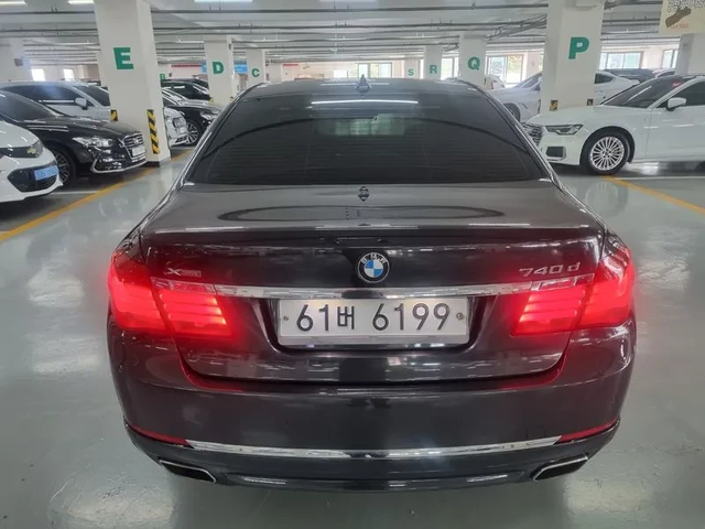 BMW 740 d xDrive - автомобили, коли, обяви за нови и употребявани 3