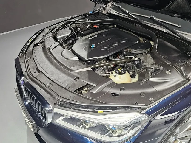 BMW 740 D xDrive M Sports - автомобили, коли, обяви за нови и употребявани 5