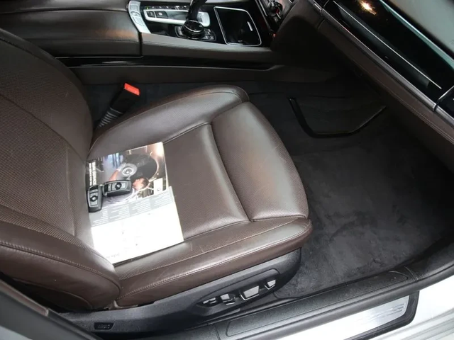 BMW 740 D xDrive Individual - автомобили, коли, обяви за нови и употребявани 14