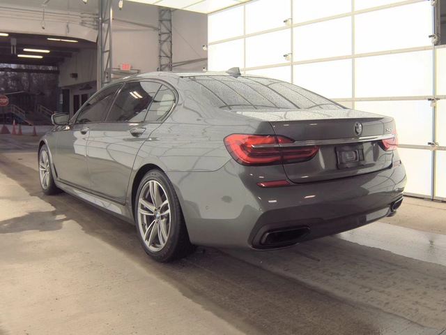 BMW 740 M* SPORT* ОБДУХВАНЕ* ХЕДЪП* 360КАМЕРА* МАСАЖ* - автомобили, коли, обяви за нови и употребявани 3