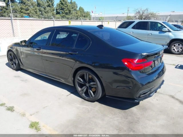 BMW 740 M* SPORT* ДИГИТАЛНО* ТАБЛО* 360КАМЕРА* LANE* ASSIS - автомобили, коли, обяви за нови и употребявани 3