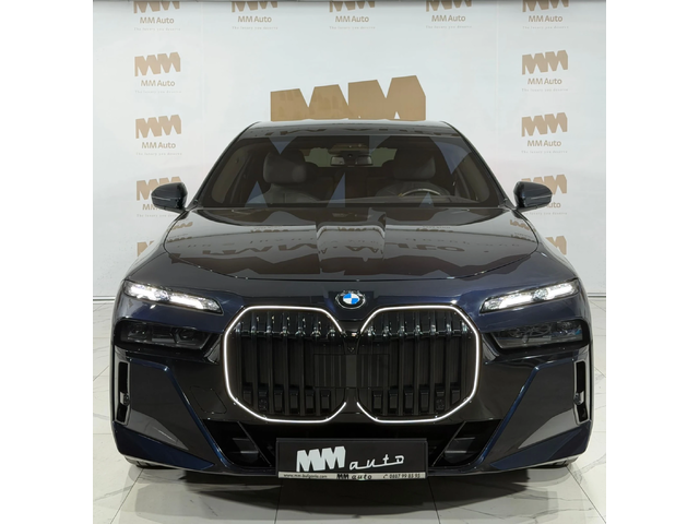 BMW 740 d xDrive* M-Sport* Bowers* SkyLounge* Massage* HuD - автомобили, коли, обяви за нови и употребявани 3