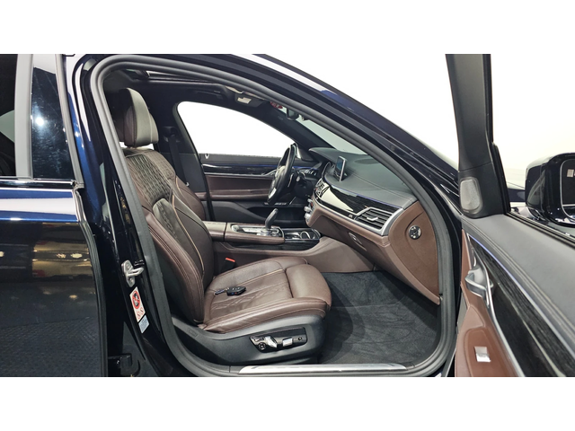 BMW 740 * ДИСТРОНИК * 360 * МАСАЖИ * HUD * АМБИЕНТНО - автомобили, коли, обяви за нови и употребявани 10