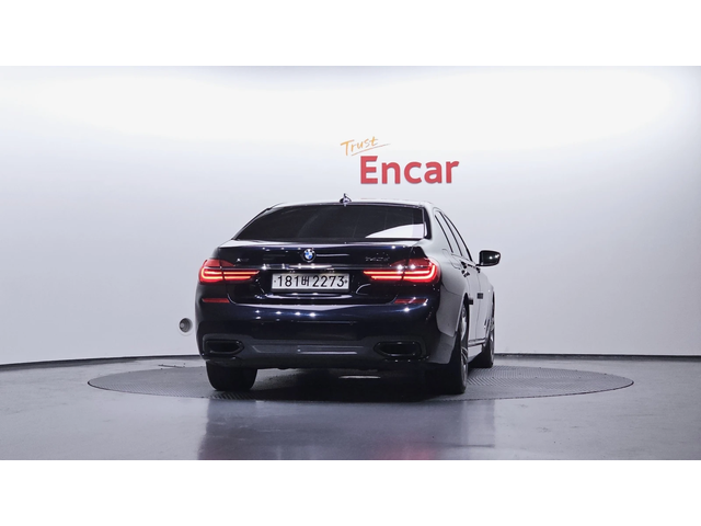 BMW 740 * ДИСТРОНИК * 360 * МАСАЖИ * HUD * АМБИЕНТНО - автомобили, коли, обяви за нови и употребявани 3