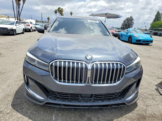 BMW 740 Li| DISTRONIC| LASER| HUD| HARMAN| MASSAGE - автомобили, коли, обяви за нови и употребявани 0