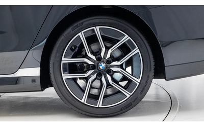BMW 700 M SPORT | XDRIVE - автомобили, коли, обяви за нови и употребявани 9