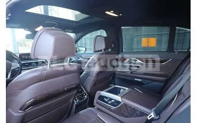 BMW 740 - автомобили, коли, обяви за нови и употребявани 7