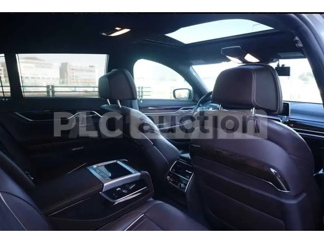 BMW 740 - автомобили, коли, обяви за нови и употребявани 9