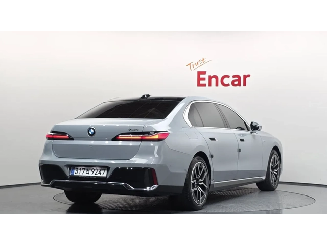 BMW 740 - автомобили, коли, обяви за нови и употребявани 1