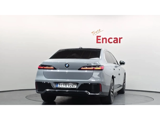 BMW 740 - автомобили, коли, обяви за нови и употребявани 3