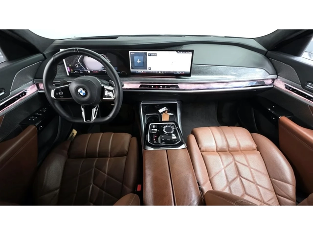 BMW 740 - автомобили, коли, обяви за нови и употребявани 6
