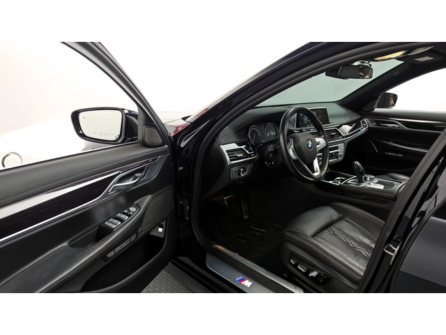 BMW 740 LONG* M-PK* МАСАЖ* ОБДУХ* TV* 360* HEAD-UP* FULL - автомобили, коли, обяви за нови и употребявани 7