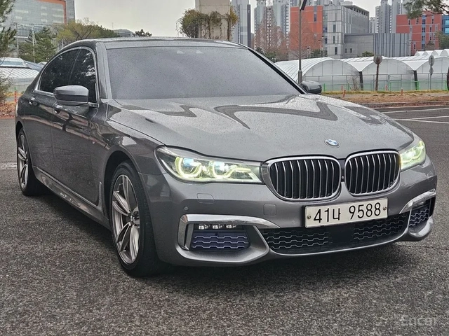 BMW 740 LONG* M SPORT* DIS* SOFT-CLOSE* МАСАЖ* ОБДУХ* TV* - автомобили, коли, обяви за нови и употребявани 2