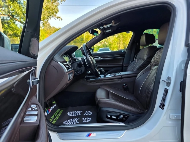 BMW 740 XD 320K.C. FULL / М-ПАКЕТ / ЛАЗЕР / 3Д КАМЕРИ - автомобили, коли, обяви за нови и употребявани 6