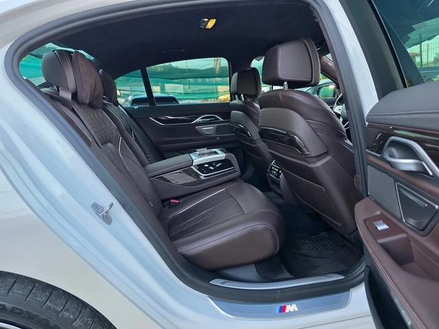 BMW 740 XD 320K.C. FULL / М-ПАКЕТ / ЛАЗЕР / 3Д КАМЕРИ - автомобили, коли, обяви за нови и употребявани 7