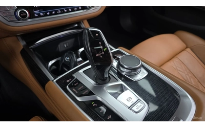 BMW 740 Li Xdrive* MSPORT* HEAD UP* 360* ОБДУХВ* ТВ* МАСАЖ - автомобили, коли, обяви за нови и употребявани 7