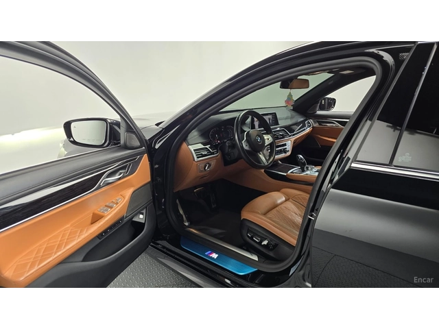 BMW 740 XDRIVE* MSPORT* DISTRONIC* 360* ОБДУХВАНЕ* МАСАЖИ* - автомобили, коли, обяви за нови и употребявани 7