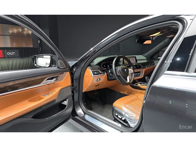 BMW 740 LASER* HARMON* KARDON* ХЕДЪП* МЪРТВА* ТОЧКА* ПАНОР - автомобили, коли, обяви за нови и употребявани 5