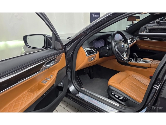 BMW 740 XDRIVE* LASER* 3TV* ОБДУХВАНЕ* ДИСТРОНИК* МАСАЖ* - автомобили, коли, обяви за нови и употребявани 4