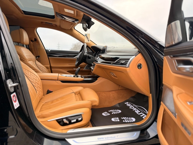 BMW 740 Ld= xDrive= M-pack= Long= Individual= 3xTV= B & W= - автомобили, коли, обяви за нови и употребявани 9