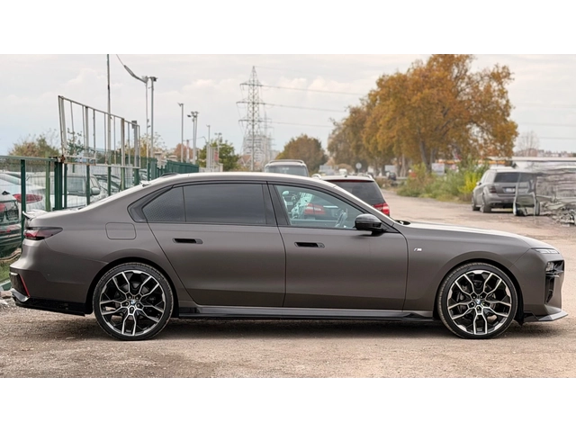BMW 740 d= xDrive= M-pack= Performance Pack= Bowers & Wilk - автомобили, коли, обяви за нови и употребявани 3