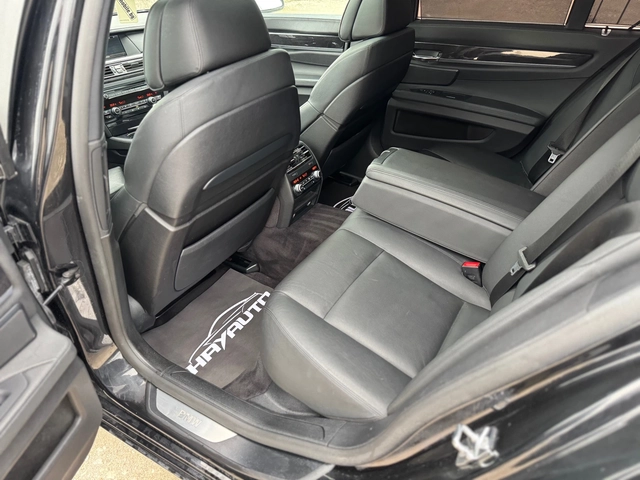 BMW 740 I= M-pack= Distronic= Head Up Display= Keyless Go= - автомобили, коли, обяви за нови и употребявани 13