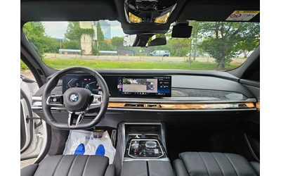 BMW 740 XDRIVE | M SPORT | TV SCREEN - автомобили, коли, обяви за нови и употребявани 9
