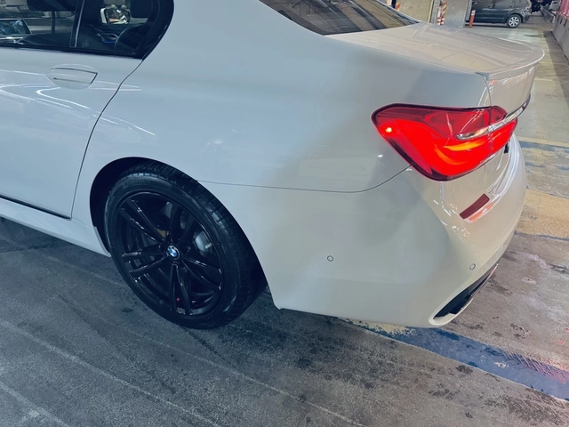 BMW 740 M SPORT | SHADOWLINE | AMBIENT AIR - автомобили, коли, обяви за нови и употребявани 5