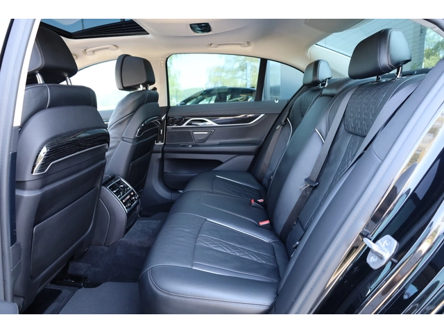 BMW 740 * INDIVIDUAL* XDRIVE* LASER LIGHTS* 360* - автомобили, коли, обяви за нови и употребявани 15
