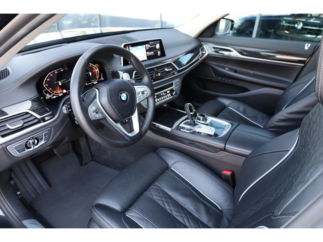 BMW 740 * INDIVIDUAL* XDRIVE* LASER LIGHTS* 360* - автомобили, коли, обяви за нови и употребявани 7