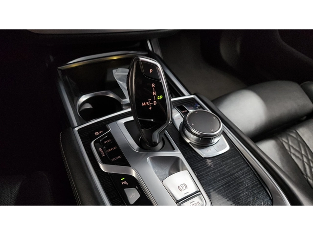 BMW 740 d xDrive M Sport | HUD | 360  | Soft Close | Венти - автомобили, коли, обяви за нови и употребявани 6
