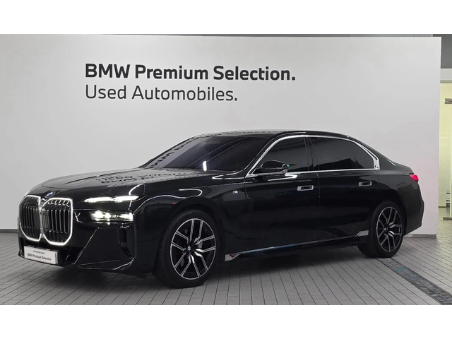 BMW 740 d xDrive M Sport - автомобили, коли, обяви за нови и употребявани 0