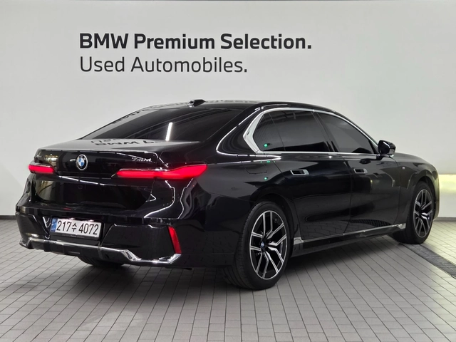 BMW 740 d xDrive M Sport - автомобили, коли, обяви за нови и употребявани 3