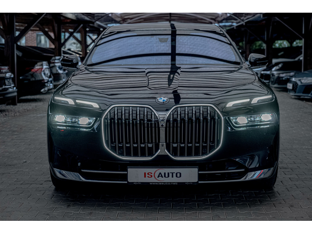 BMW 740 d/BMW Individual/Bower&Wilkins/Камера 360/Панорама/Massage - автомобили, коли, обяви за нови и употребявани 0