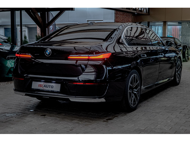 BMW 740 d/BMW Individual/Bower&Wilkins/Камера 360/Панорама/Massage - автомобили, коли, обяви за нови и употребявани 4