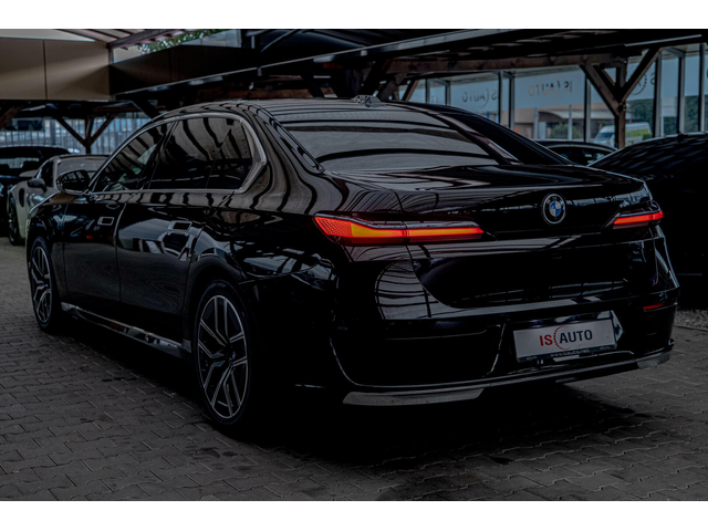BMW 740 d/BMW Individual/Bower&Wilkins/Камера 360/Панорама/Massage - автомобили, коли, обяви за нови и употребявани 5