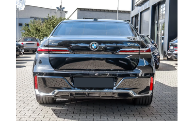 bmw-740-d-xdrive-m-sport-hud-skylounge-pano-distronic-360-sitzklima-luft-obduhvane-bowers-wilkins-massage-leder-fullled-21zoll-ambient-icarbg-26kkm-my25-icarstarazagora - 4