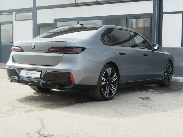 BMW 740 X Drive - автомобили, коли, обяви за нови и употребявани 13