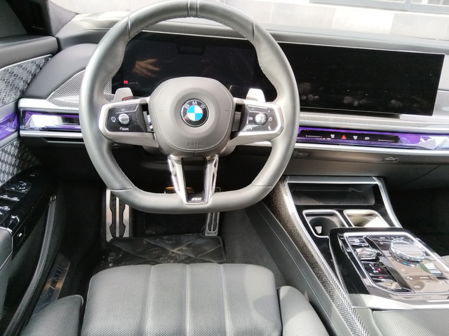 BMW 740 X Drive - автомобили, коли, обяви за нови и употребявани 9