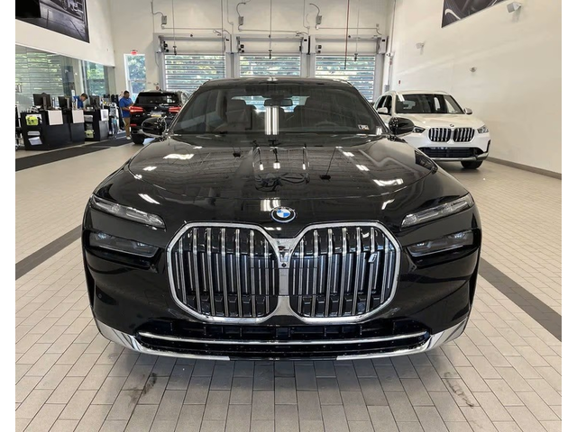 BMW 740d 740d xDrive - автомобили, коли, обяви за нови и употребявани 0
