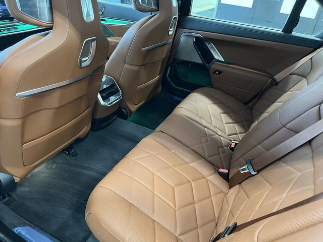 BMW 740d 740d xDrive - автомобили, коли, обяви за нови и употребявани 6