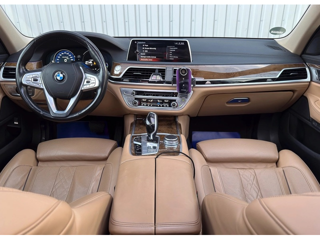 BMW 740d 740d xDrive - автомобили, коли, обяви за нови и употребявани 7
