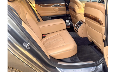 BMW 740d 740d xDrive - автомобили, коли, обяви за нови и употребявани 8